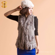 Veste de fourrure en lapin tricotée au style gris avec guirlande de fourrure de raccoon et sac à bandoulière rapide